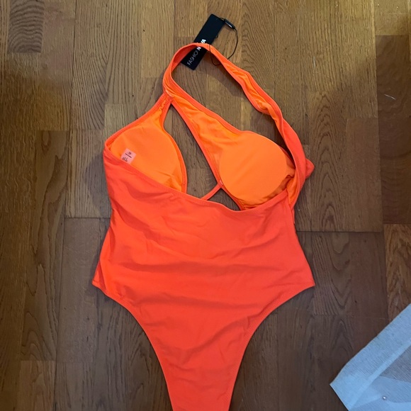 Get ready for summer fashiona nova style! AS A BUNDLE!! - Picture 7 of 8